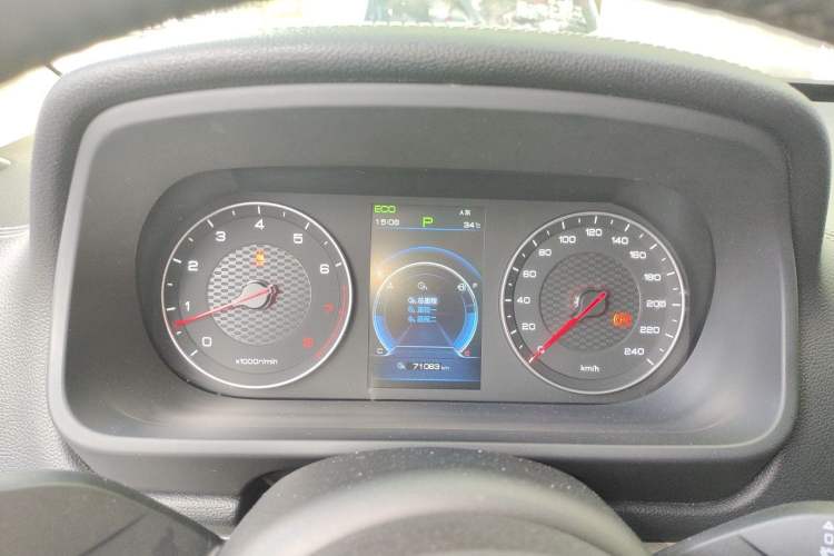 Used BYD Tang 2019 2.0T Automatic SmartConnect Prestige 7-Seater China VI Standard Instrument Cluster