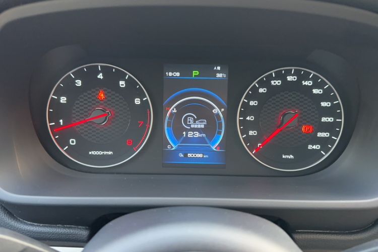 Used BYD Tang 2019 2.0T Automatic SmartConnect Prestige 7-Seater China VI Standard Instrument Cluster