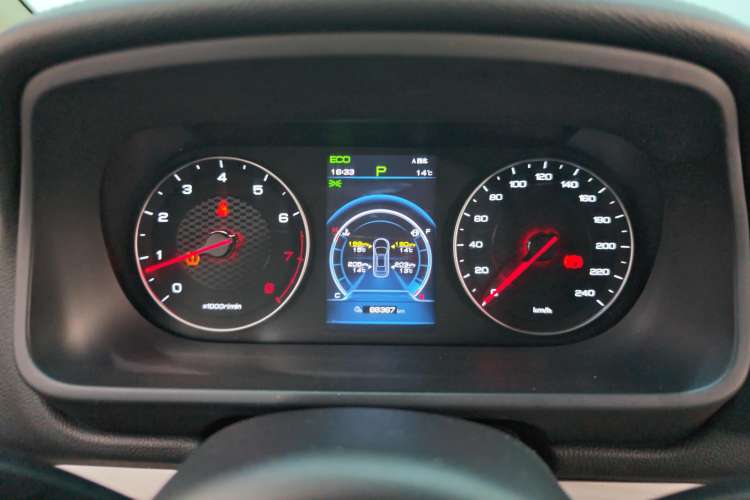Used BYD Tang 2019 2.0T Automatic SmartConnect Prestige 7-Seater China VI Standard Instrument Cluster