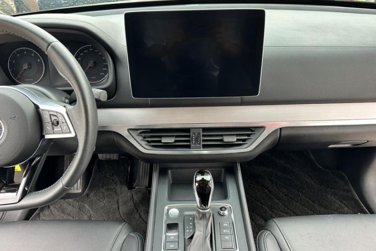 Used BYD Tang 2019 2.0T Automatic SmartConnect Luxury Edition 5 Seats China VI Standard Interior 11