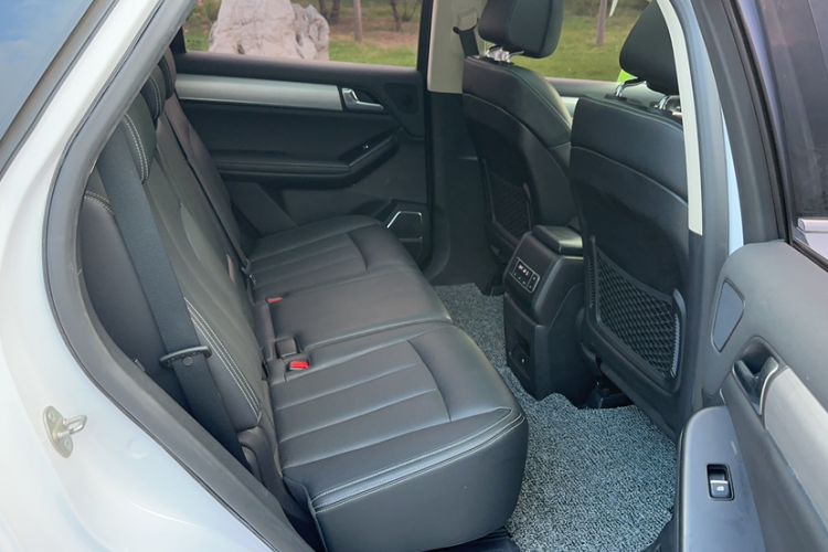 Used BYD Tang 2019 2.0T Automatic SmartConnect Luxury 7-Seater China VI Standard Interior 2