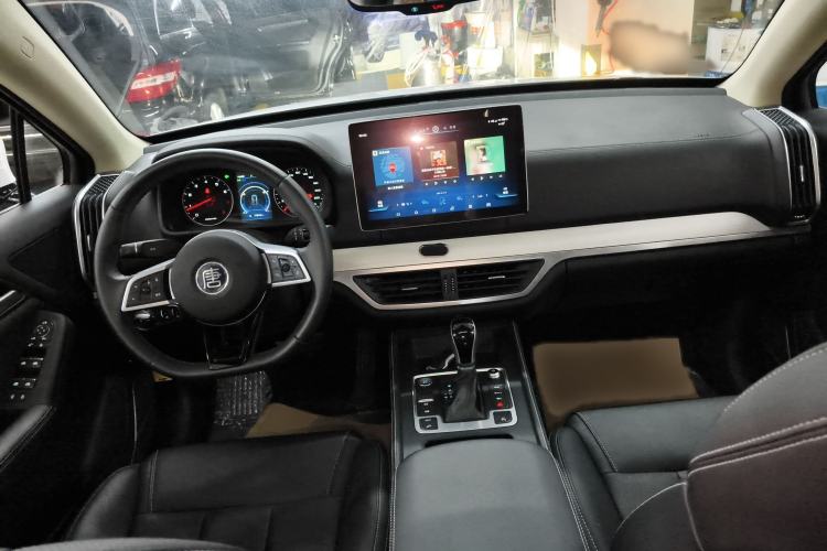 Used BYD Tang 2019 2.0T Automatic SmartConnect Luxury Edition 5 Seats China VI Standard Interior 2