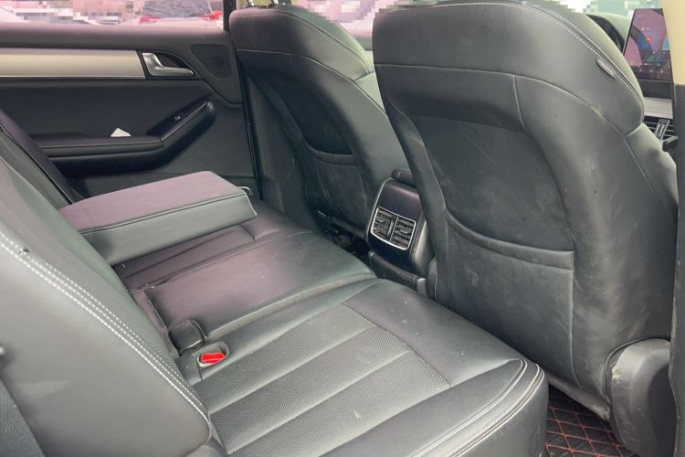 Used BYD Tang 2019 2.0T Automatic SmartConnect Prestige 5-Seater China VI Standard Interior 3