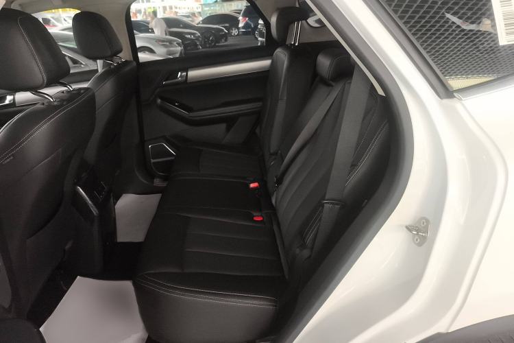 Used BYD Tang 2019 2.0T Automatic SmartConnect Prestige 7-Seater China VI Standard Interior 4