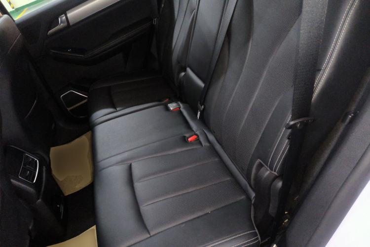 Used BYD Tang 2019 2.0T Automatic SmartConnect Luxury Edition 5 Seats China VI Standard Interior 4