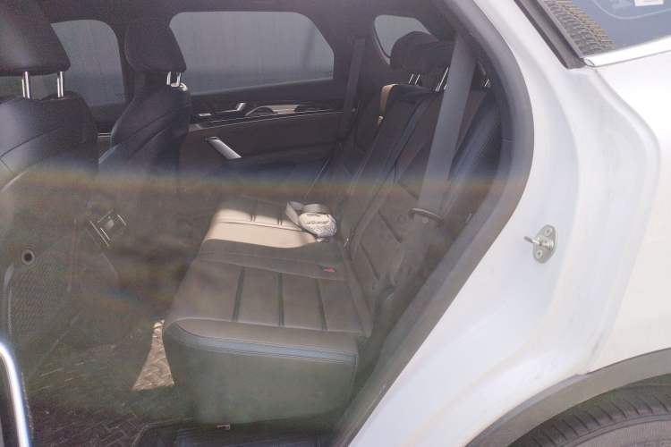 Used BYD Tang 2019 2.0T Automatic SmartConnect Luxury 7-Seater China VI Standard Interior 4