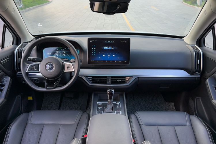 Used BYD Tang 2019 2.0T Automatic SmartConnect Luxury 7-Seater China VI Standard Interior 5