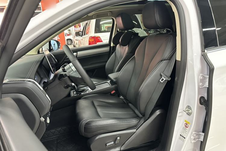 Used BYD Tang 2019 2.0T Automatic SmartConnect Luxury 7-Seater China VI Standard Interior 5