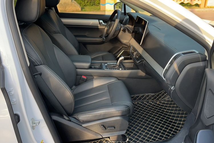 Used BYD Tang 2019 2.0T Automatic SmartConnect Prestige 7-Seater China VI Standard Interior 5