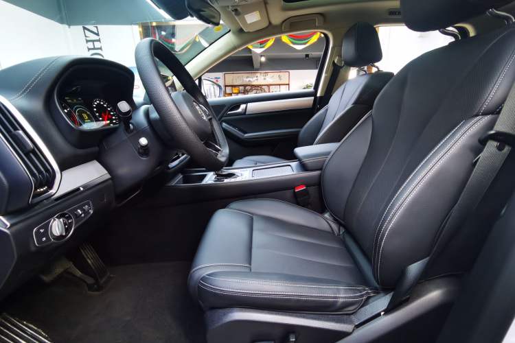 Used BYD Tang 2019 2.0T Automatic SmartConnect Prestige 7-Seater China VI Standard Interior 5