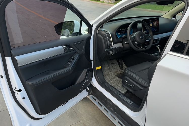 Used BYD Tang 2019 2.0T Automatic SmartConnect Luxury 7-Seater China VI Standard Interior 7
