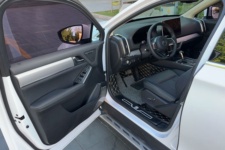 Used BYD Tang 2019 2.0T Automatic SmartConnect Luxury 7-Seater China VI Standard Interior 7