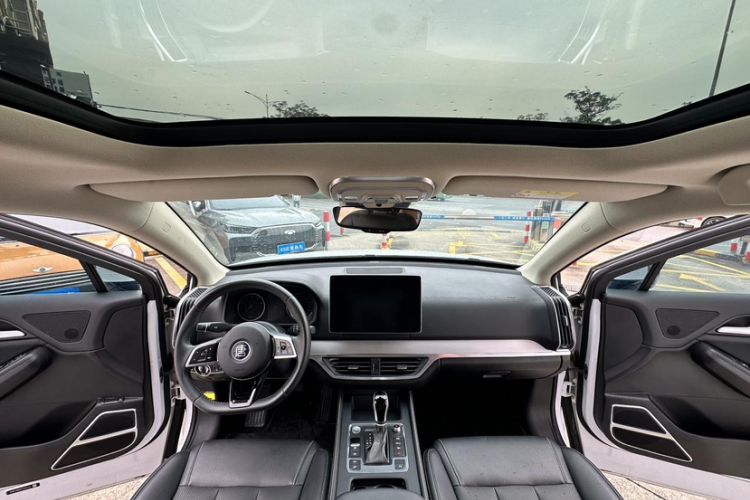 Used BYD Tang 2019 2.0T Automatic SmartConnect Luxury Edition 5 Seats China VI Standard Interior 7