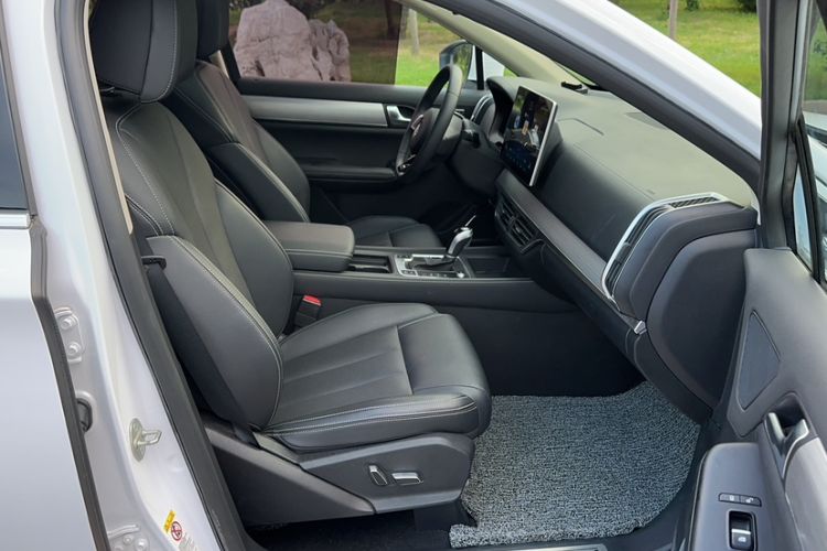 Used BYD Tang 2019 2.0T Automatic SmartConnect Luxury 7-Seater China VI Standard Interior 8