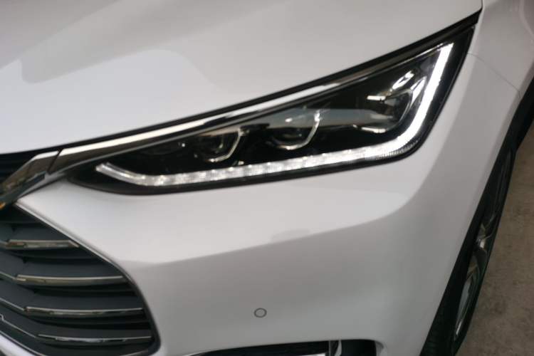 Used BYD Tang 2019 2.0T Automatic SmartConnect Prestige 7-Seater China VI Standard Left Front Headlight