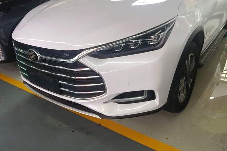 Used BYD Tang 2019 2.0T Automatic SmartConnect Luxury Edition 7 Seats China VI Standard Left Front Headlight