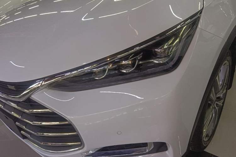 Used BYD Tang 2019 2.0T Automatic SmartConnect Luxury Version 5 Seats China VI Standard Left Front Headlight