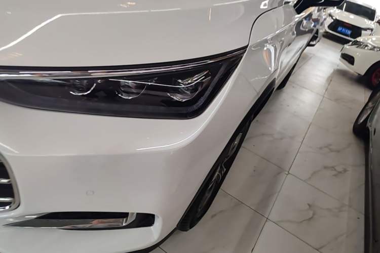 Used BYD Tang 2019 2.0T Automatic SmartConnect Luxury Edition 7 Seats China VI Standard Left Front Headlight