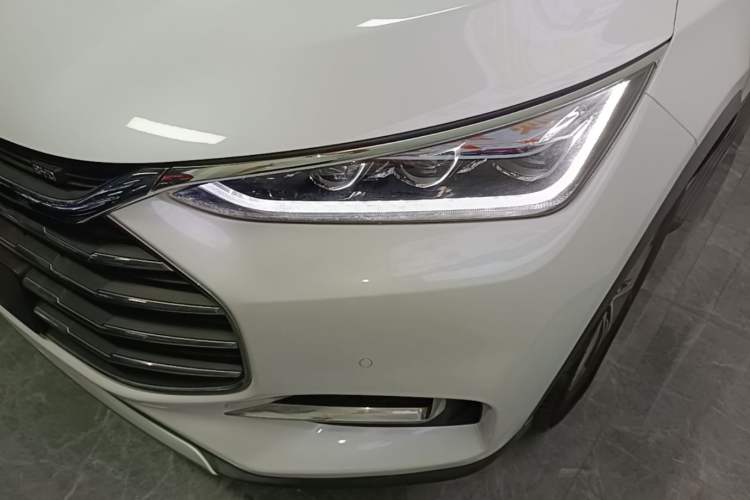 Used BYD Tang 2019 2.0T Automatic SmartConnect Luxury Edition 7 Seats China VI Standard Left Front Headlight
