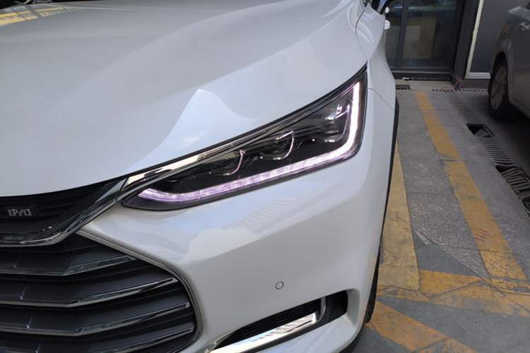 Used BYD Tang 2019 2.0T Automatic SmartConnect Prestige 7-Seater China VI Standard Left Front Headlight