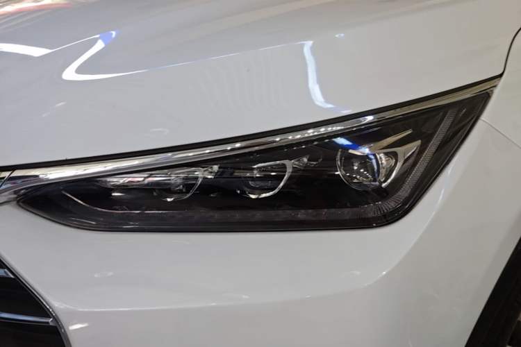 Used BYD Tang 2019 2.0T Automatic SmartConnect Prestige 7-Seater China VI Standard Left Front Headlight