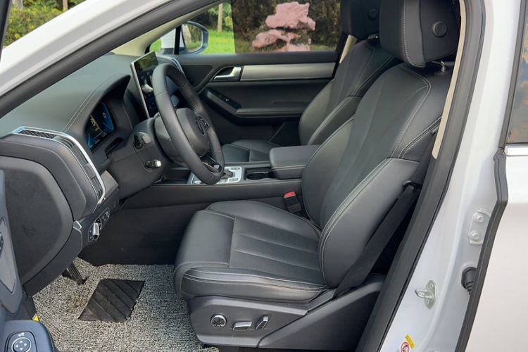 Used BYD Tang 2019 2.0T Automatic SmartConnect Luxury 7-Seater China VI Standard Left Front Seat