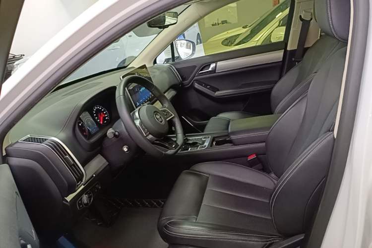 Used BYD Tang 2019 2.0T Automatic SmartConnect Luxury Edition 7 Seats China VI Standard Left Front Seat