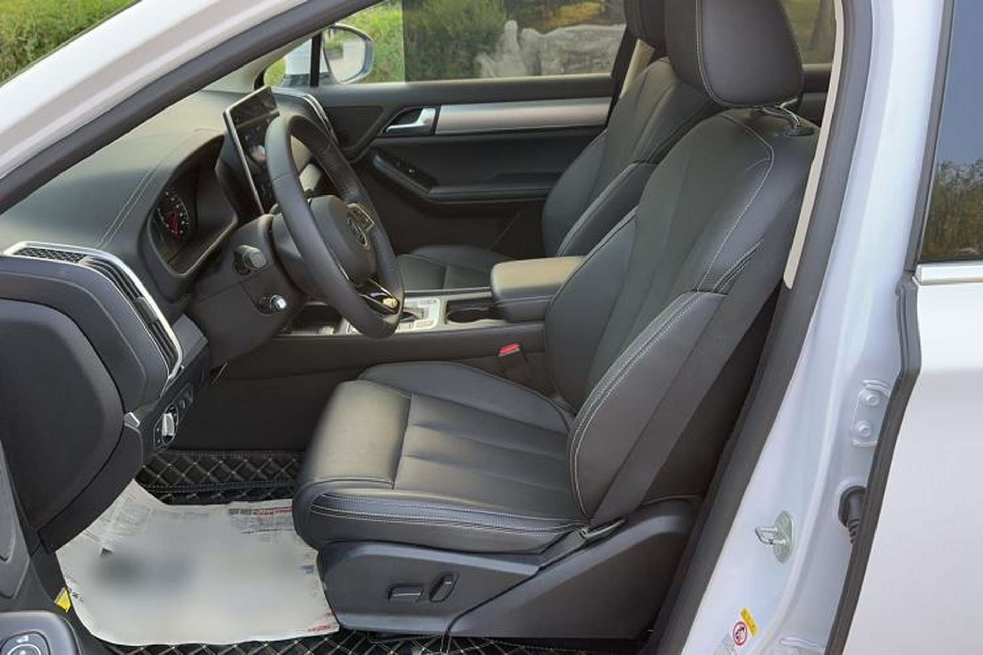 Used BYD Tang 2019 2.0T Automatic SmartConnect Prestige 7-Seater China VI Standard Left Front Seat