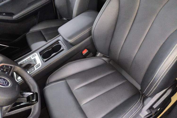 Used BYD Tang 2019 2.0T Automatic SmartConnect Luxury Edition 5 Seats China VI Standard Left Front Seat