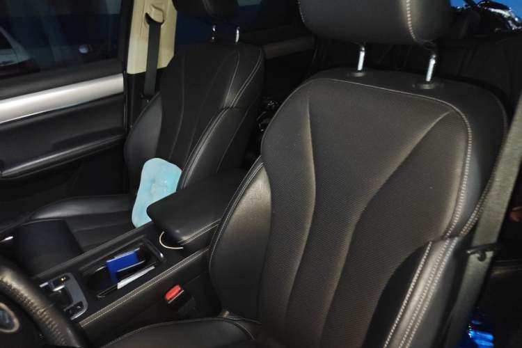 Used BYD Tang 2019 2.0T Automatic SmartConnect Prestige 7-Seater China VI Standard Left Front Seat