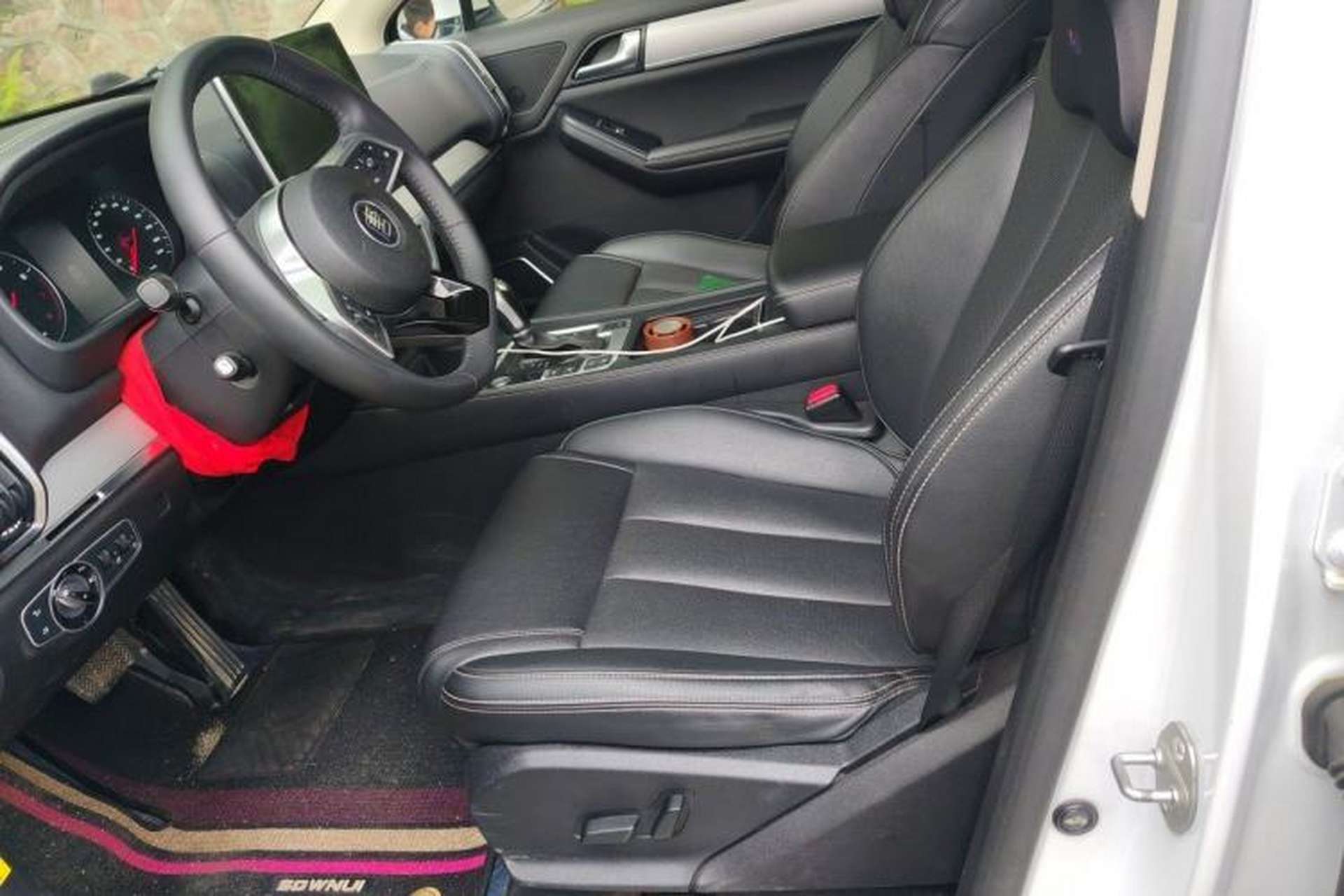 Used BYD Tang 2019 2.0T Automatic SmartConnect Prestige 7-Seater China VI Standard Left Front Seat
