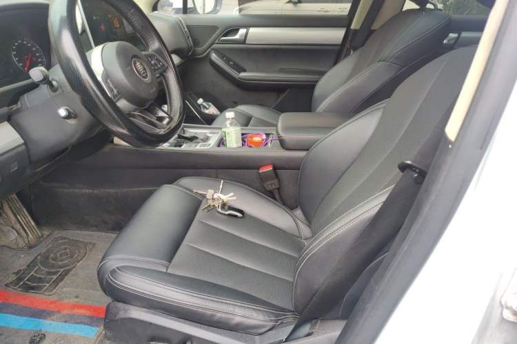 Used BYD Tang 2019 2.0T Automatic SmartConnect Prestige 7-Seater China VI Standard Left Front Seat