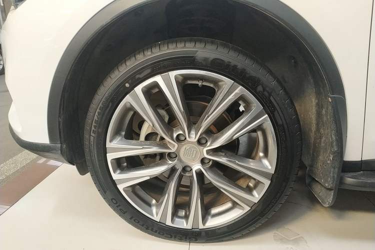 Used BYD Tang 2019 2.0T Automatic SmartConnect Prestige 7-Seater China VI Standard Left Front Wheel Hub