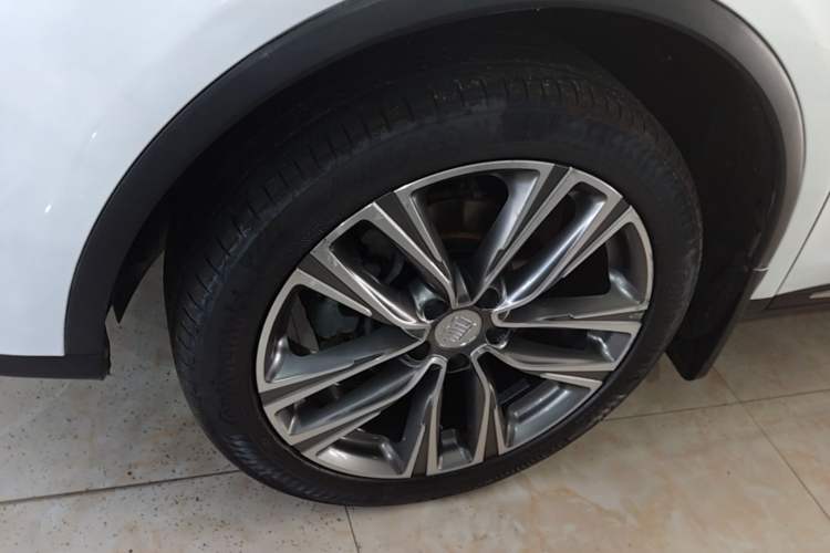 Used BYD Tang 2019 2.0T Automatic SmartConnect Prestige 7-Seater China VI Standard Left Front Wheel Hub