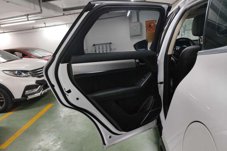 Used BYD Tang 2019 2.0T Automatic SmartConnect Prestige 5-Seater China VI Standard Left Rear Door Interior