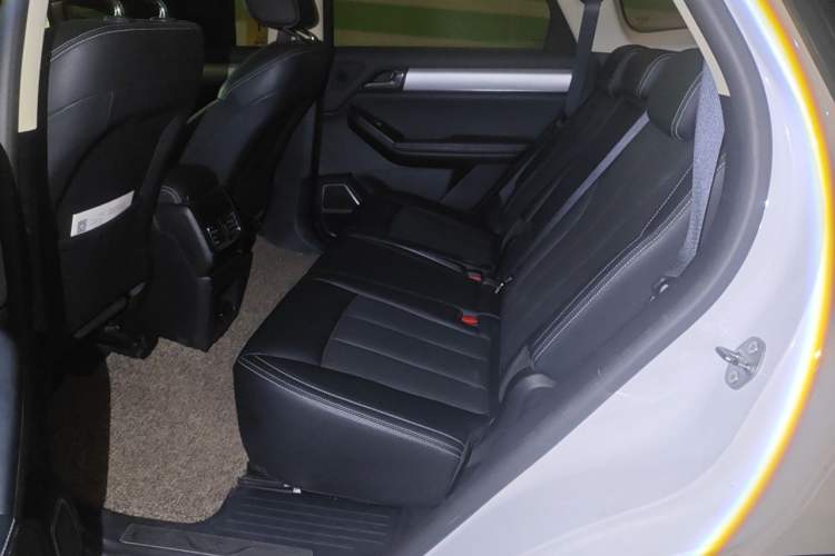 Used BYD Tang 2019 2.0T Automatic SmartConnect Luxury Edition 5 Seats China VI Standard Left Rear Seat