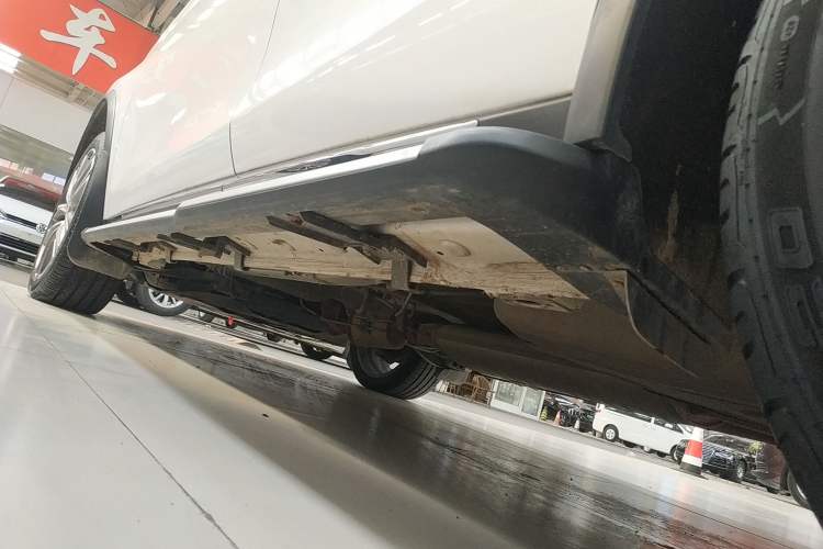 Used BYD Tang 2019 2.0T Automatic SmartConnect Prestige 7-Seater China VI Standard Left Side Sill