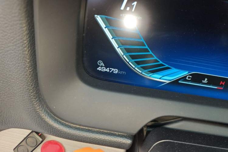 Used BYD Tang 2019 2.0T Automatic SmartConnect Luxury 7-Seater China VI Standard Odometer Close Up