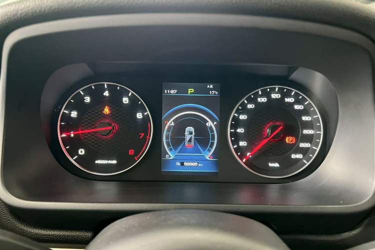 Used BYD Tang 2019 2.0T Automatic SmartConnect Luxury Edition 5 Seats China VI Standard Odometer Close Up