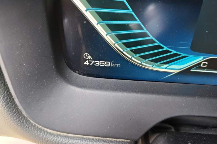 Used BYD Tang 2019 2.0T Automatic SmartConnect Luxury 7-Seater China VI Standard Odometer Close Up