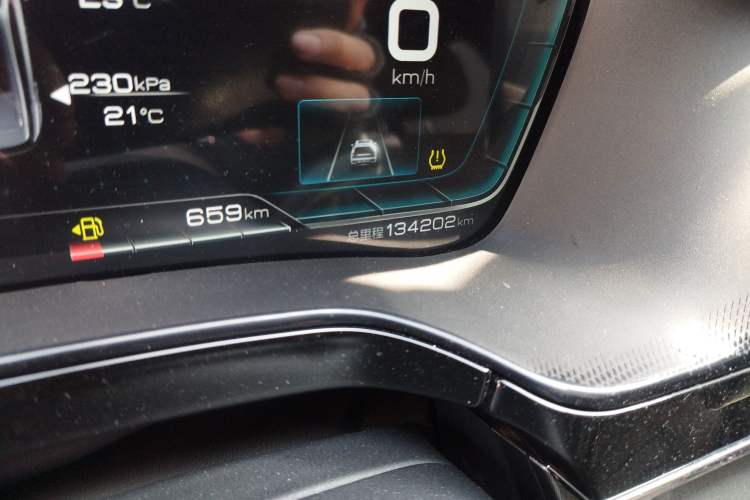 Used BYD Tang 2019 2.0T Automatic SmartConnect Luxury 7-Seater China VI Standard Odometer Close Up