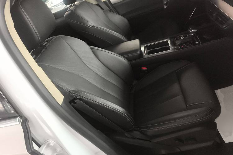 Used BYD Tang 2019 2.0T Automatic SmartConnect Prestige 7-Seater China VI Standard Right Front Seat