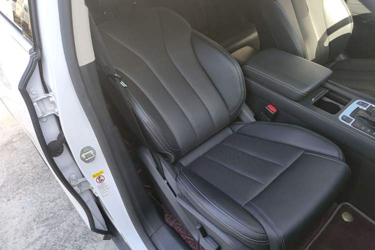 Used BYD Tang 2019 2.0T Automatic SmartConnect Prestige 5-Seater China VI Standard Right Front Seat