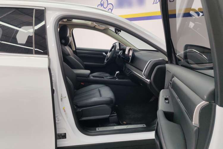 Used BYD Tang 2019 2.0T Automatic SmartConnect Luxury Edition 5 Seats China VI Standard Right Front Seat