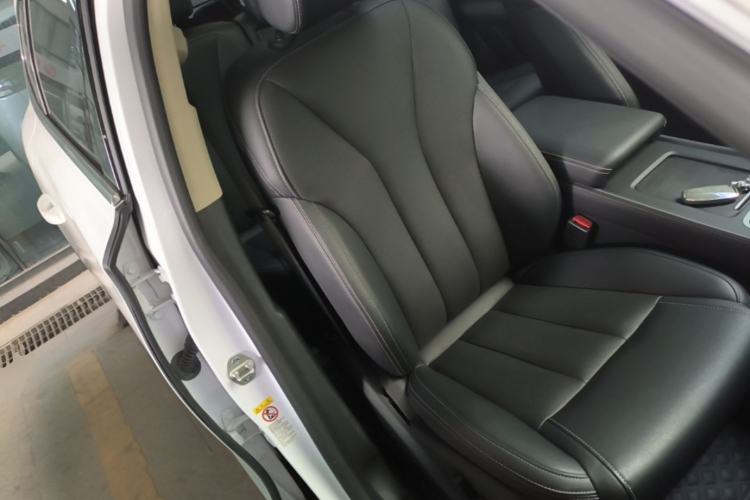 Used BYD Tang 2019 2.0T Automatic SmartConnect Prestige 7-Seater China VI Standard Right Front Seat