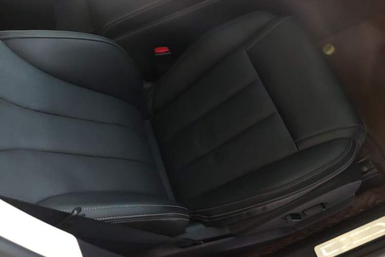 Used BYD Tang 2019 2.0T Automatic SmartConnect Prestige 7-Seater China VI Standard Right Front Seat