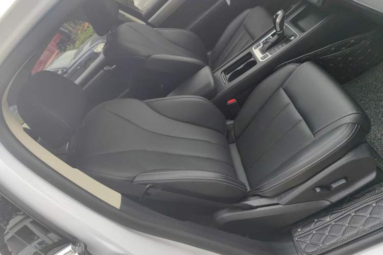 Used BYD Tang 2019 2.0T Automatic SmartConnect Prestige 5-Seater China VI Standard Right Front Seat