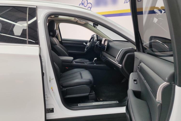 Used BYD Tang 2019 2.0T Automatic SmartConnect Luxury Edition 5 Seats China VI Standard Right Front Seat