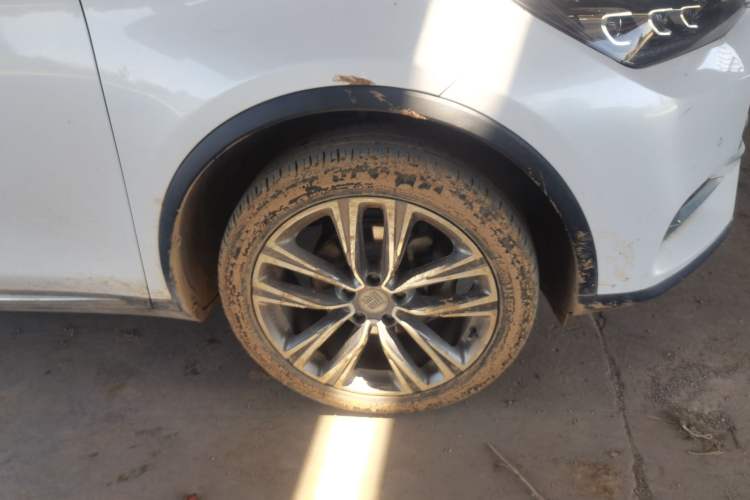 Used BYD Tang 2019 2.0T Automatic SmartConnect Luxury 7-Seater China VI Standard Right Front Wheel Hub