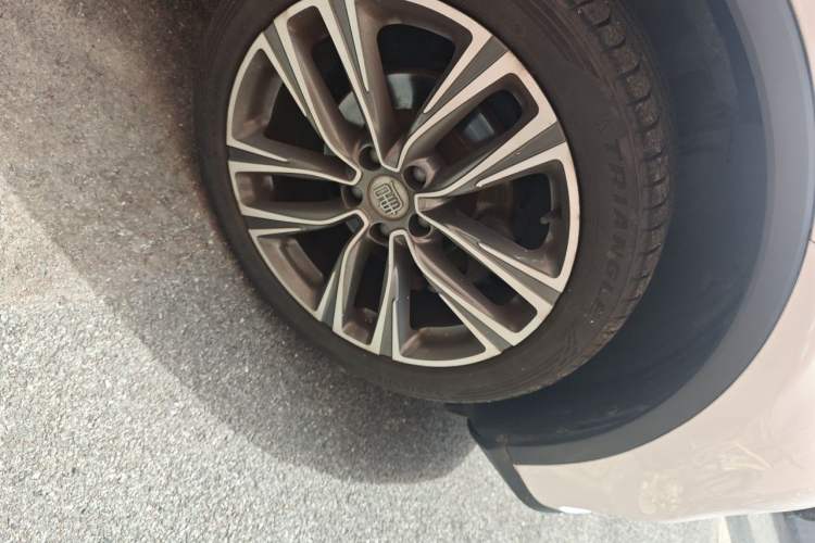 Used BYD Tang 2019 2.0T Automatic SmartConnect Luxury 7-Seater China VI Standard Right Front Wheel Hub